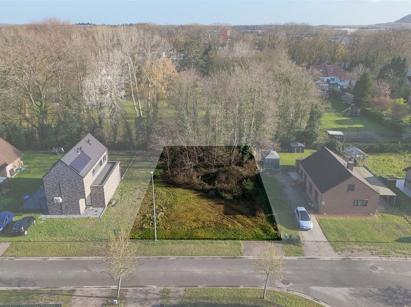 Terrain à vendre
                    à 3600 Genk