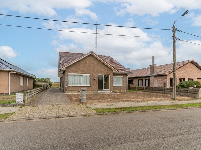 Huis te koop in Delstraat 69,
                    2480 Dessel