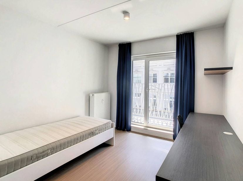 De studentenkamer is gelegen te Nieuwland 51 op wandelafstand van de trainstations ( Brussel Kapellekerk, Brussel zuid en Brussel centraal).<br />
<br