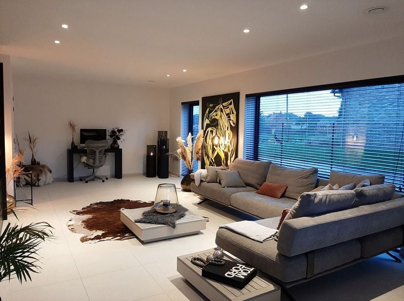 Moderne nieuwbouw woning te Heusden Zolder.<br />
<br />
Deze BEN woning werd afgewerkt met hoogwaardige materialen en oog voor detail. Het pand is ui