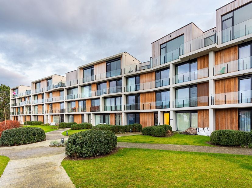 Ondergrondse autostaanplaatsen te koop binnen het project Prosper Park.<br />
Prijzen vanaf 20.000 euro exclusief aankoopkosten. Per direct beschikbaa