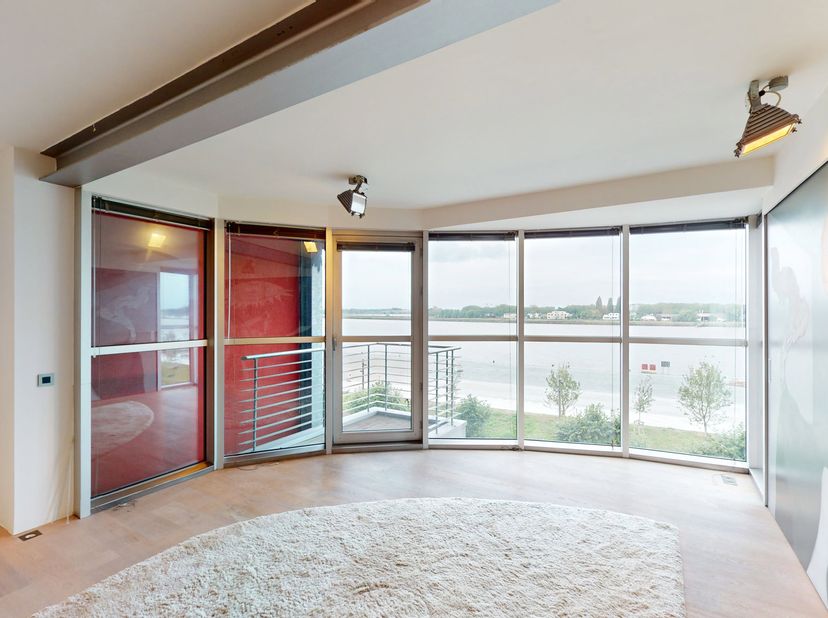 Appartement te huur in Sint-Michielskaai 33 bus 301,
                    2000 Antwerpen