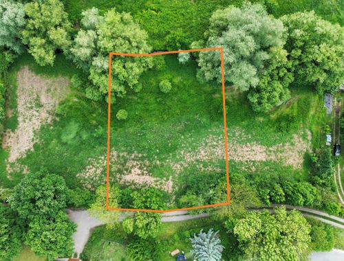                                         Bouwgrond te koop in Ayeneux, € 119.000
