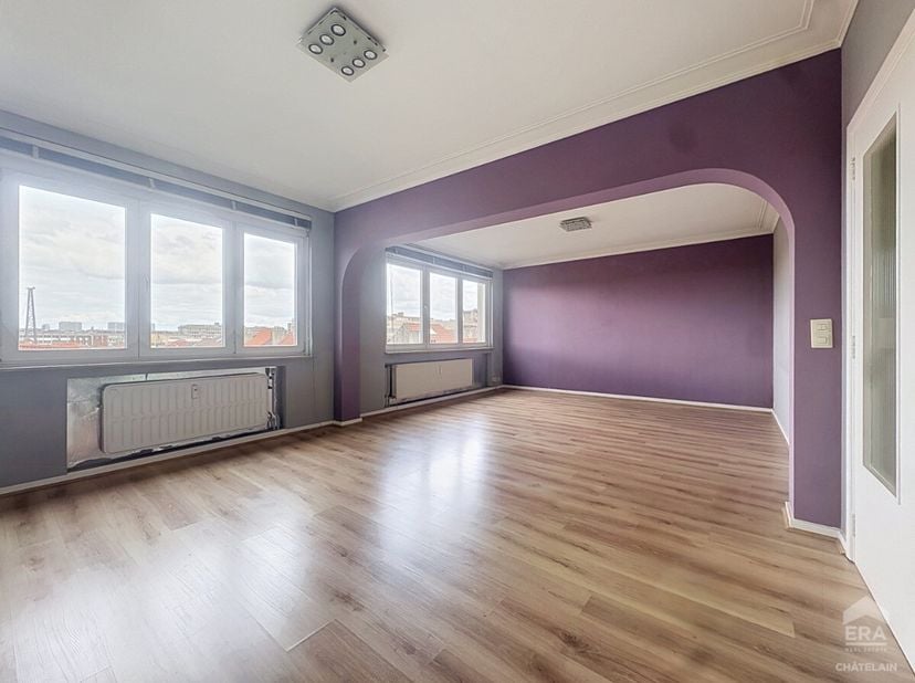ERA Châtelain stelt u dit prachtige appartement met één slaapkamer voor, ideaal gelegen in de onmiddellijke nabijheid van winkels, openbaar vervoer en