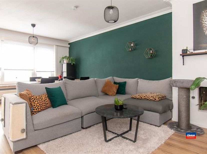 ZWIJNDRECHT | APPARTEMENT PRÊT À L'EMPLOI AVEC DEUX CHAMBRES À COUCHER ET TERRASSE AVEC VUE SUR LA VERDURE | EPC C<br />
La disposition est la suivant