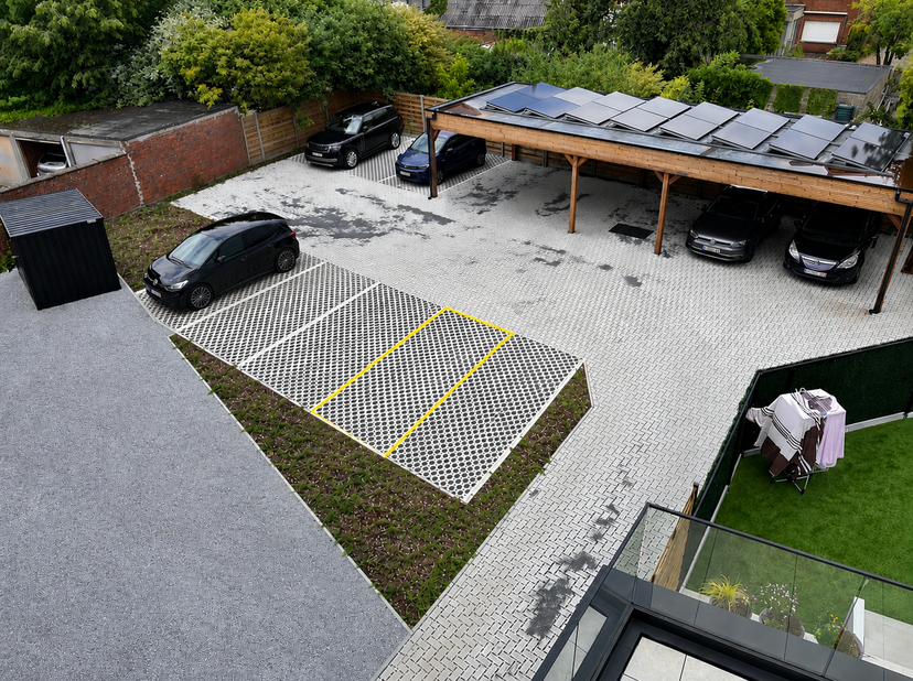 Deze staanplaats is uitstekend gelegen in het centrum van Tessenderlo en biedt een praktische oplossing voor wie op zoek is naar een vaste parkeerplaa