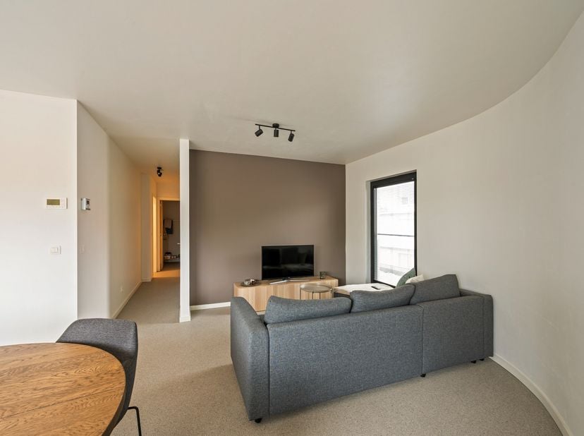 Dit recent BEN-appartement is gelegen op de derde verdieping van de kleinschalig Residentie Riddéric in centrum Sint-Truiden.<br />
Op de benedenverdi