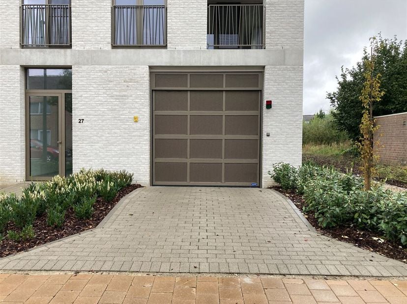 Garage à vendre
                    à 2500 Lier