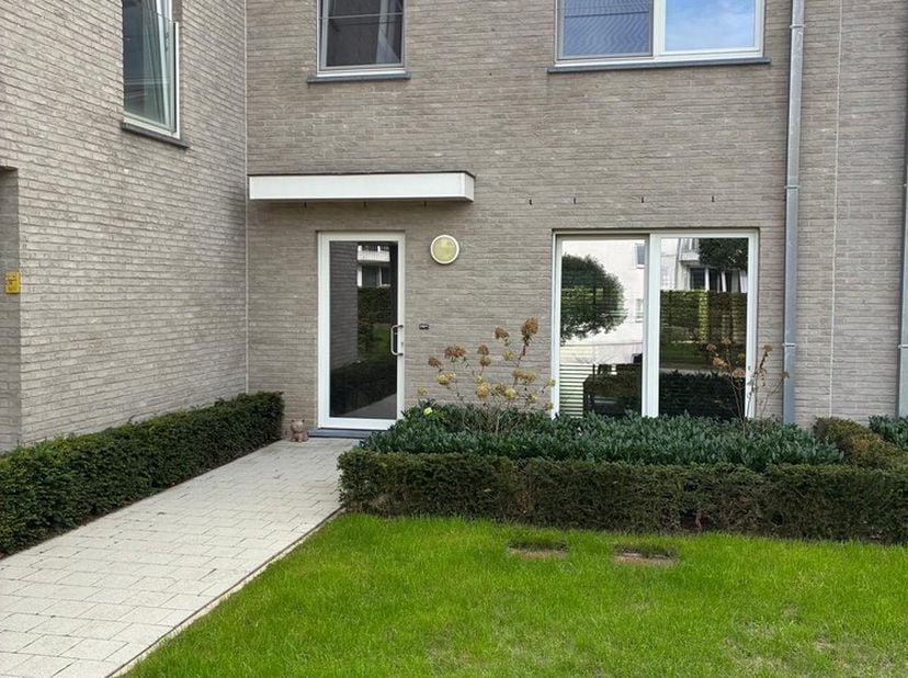 Maison à louer à Schansstraat 24,
                    2400 Mol