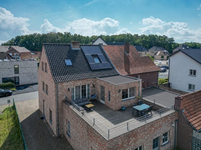 Appartement te koop in Heerstraat 9 bus 2,
                    3660 Opglabbeek