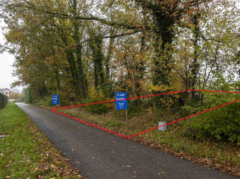 PERCEEL BOUWGROND  <br />
 <br />
Een perceel bouwgrond gelegen in de Zonstraat te Koersel, met een oppervlakte van 1.084 vierkante meter.
