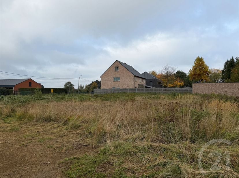 Bouwgrond voor open bebouwing te koop in Westerlo! (Zoerle-Parwijs)<br />
<br />
Droom je van een eigen woning op een rustige, landelijke locatie me