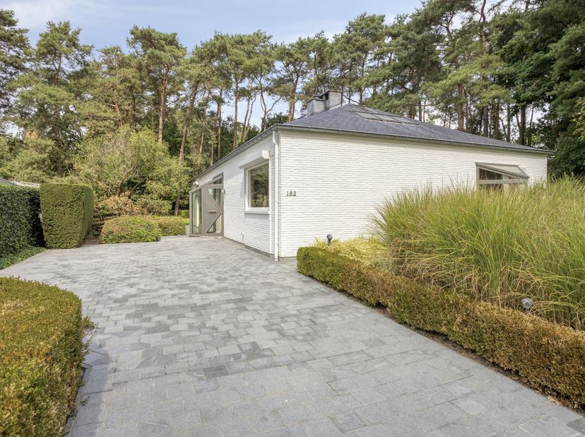 Voor verdere info of een vrijblijvende waardebepaling van uw eigendom: gil.christiaens@homixx.be of 016 79 29 00.<br />
Op zoek naar een ruime woning