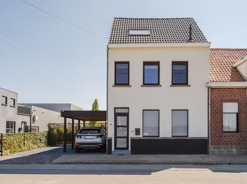 Huis te koop in MEENSESTEENWEG 249A,
                    8870 Izegem