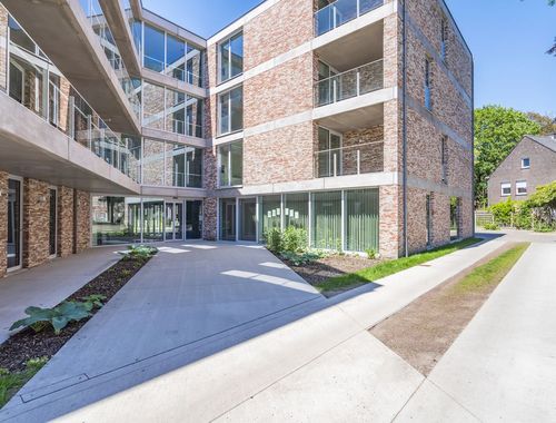                                         Assistentie-appartement te koop in Eeklo, € 202.500
