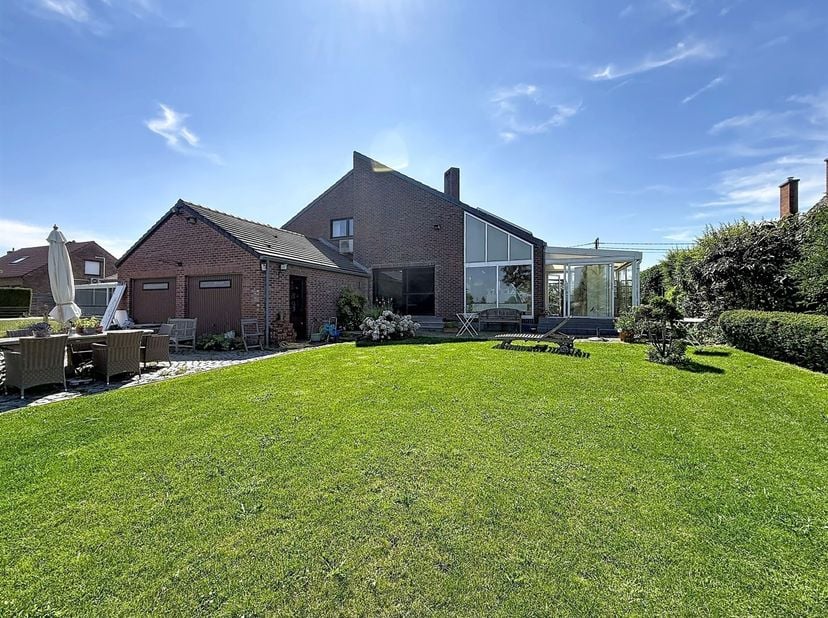 Maison à vendre à Zandstraat 8,
                    3471 Hoeleden