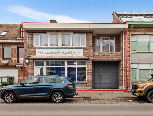                                         Handelspand met woonst te koop in Kapellen, € 295.000
