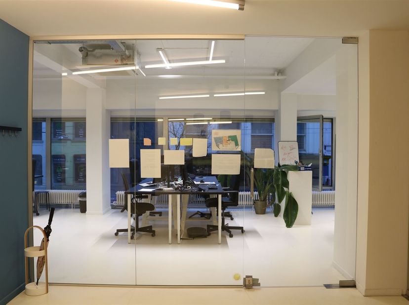 Bien professionnel à louer
                    à 2060 Antwerpen