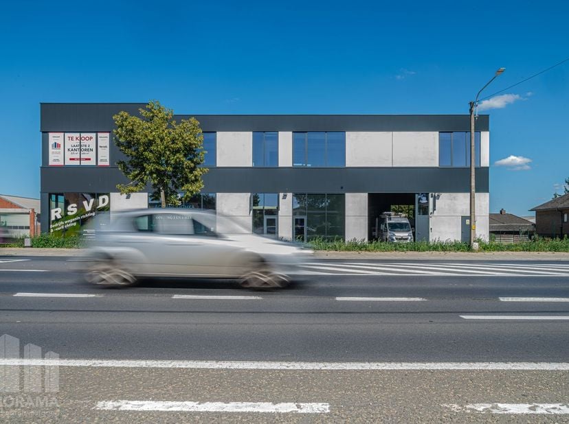 Bedrijfsvastgoed te huur in Bruggesteenweg 235-237,
                    8830 Hooglede