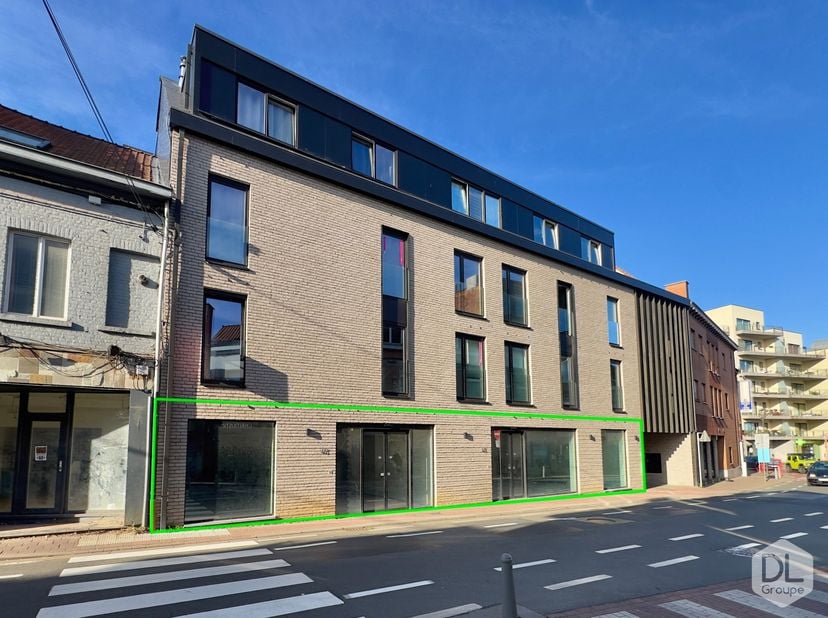Bedrijfsvastgoed te koop in ,
                    7700 Moeskroen
