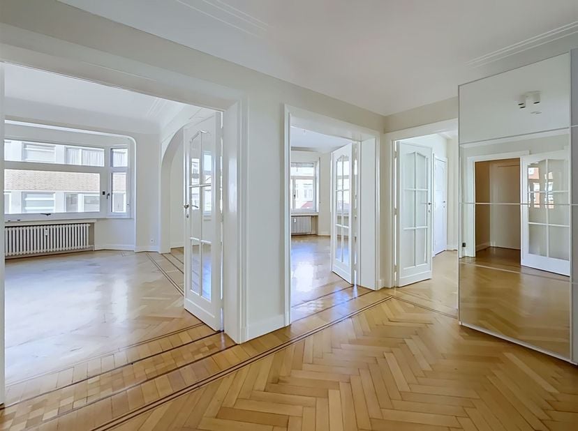 Appartement te huur in Rue Camille Lemonnier 70,
                    1050 Elsene