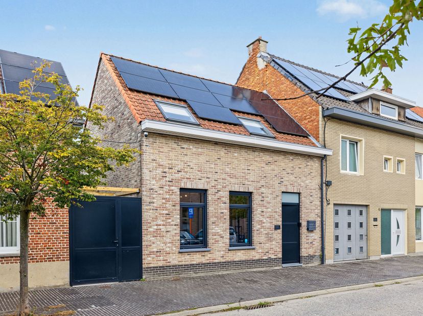 Huis te koop in Beverse Dijk 8,
                    9120 Kallo