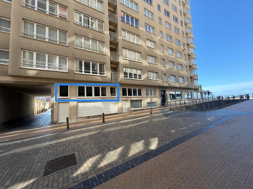 Appartement te koop in IJzerstraat 30,
                    8400 Oostende