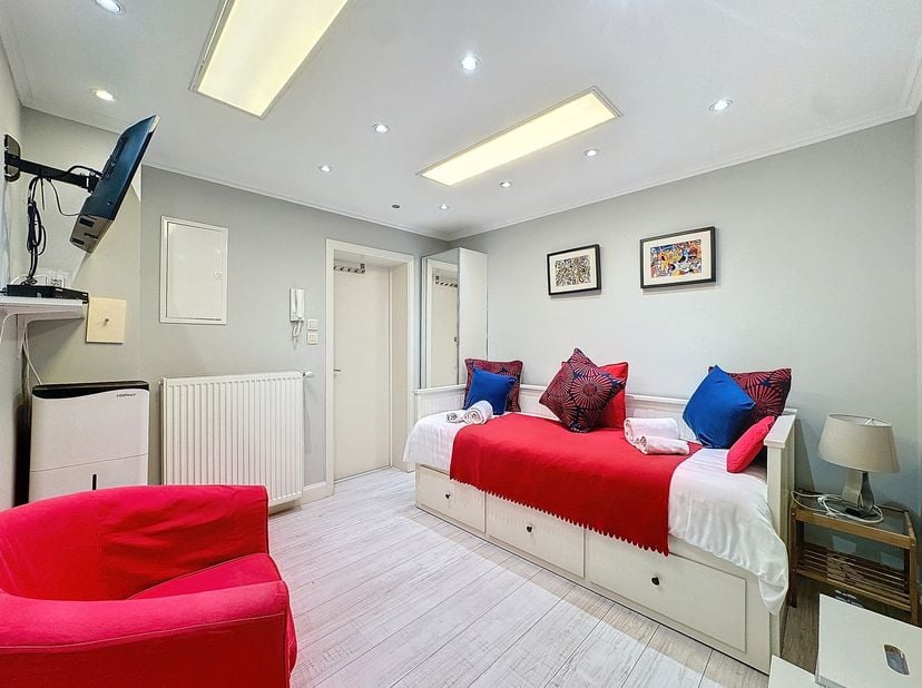 Europese Wijk : deze recent gerenoveerde studio zal u de beste herinneringen bezorgen aan uw verblijf in Brussel. <br />
Alles is aanwezig: volledig u