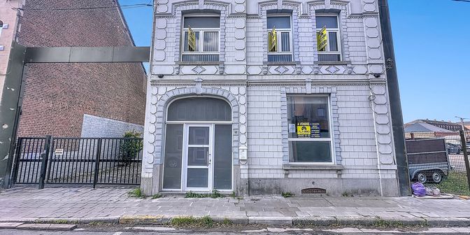 Appartement te koop in Rue de Belle-Vue 82, 7100 La Louvière