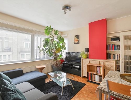                                         Studio met slaaphoek te koop in Elsene, € 225.000
