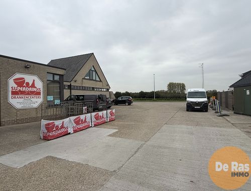                                         Usage mixte à louer à Oordegem, € 6.000
