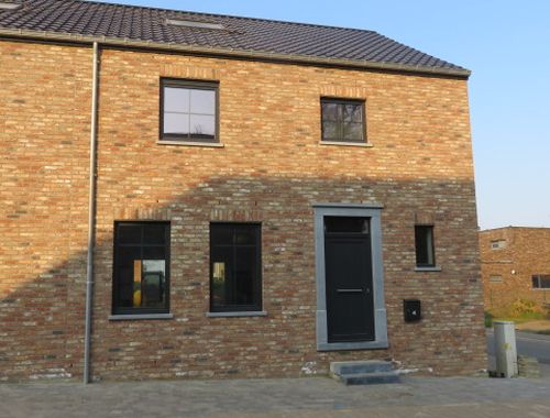                                         Hoekwoning te huur in Lauw, € 1.115
