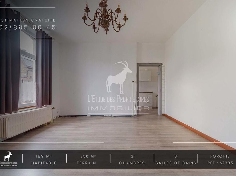Referentiebureau : V1335<br />
L'ETUDE DES PROPRIETAIRES stelt u dit prachtige gebouw van verslag voor om in volledig centrum van FORCHIES-LA-MARCHE t