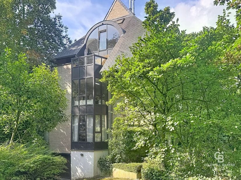 Appartement te koop in ,
                    1180 Ukkel