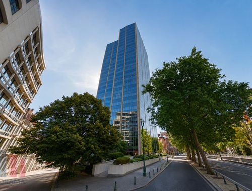                                         Bureaux à louer à Bruxelles, € 17.272
