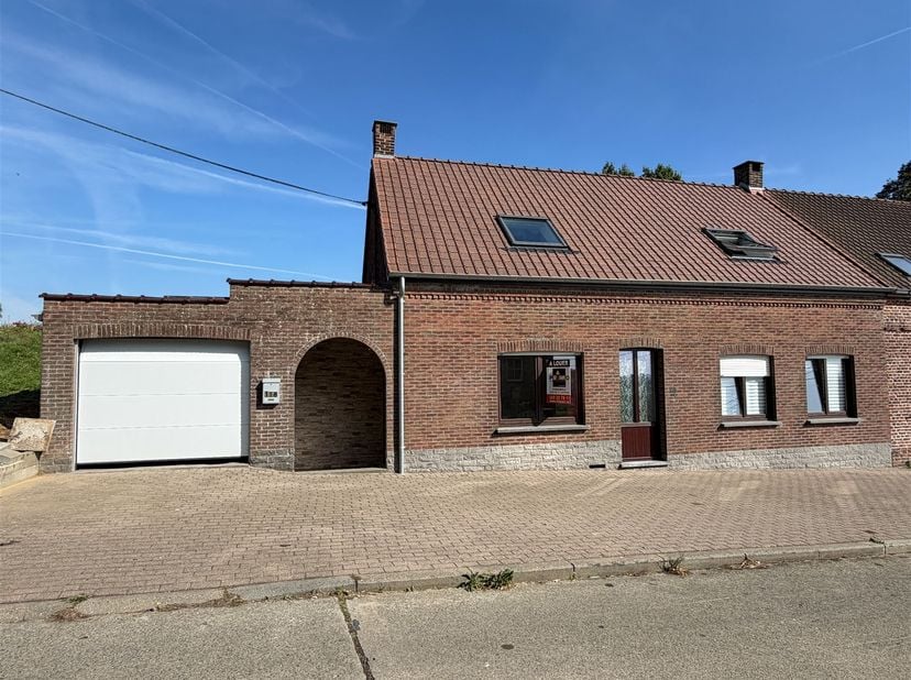 Huis te huur in Rue d'Houtaing 118,
                    7812 Houtaing