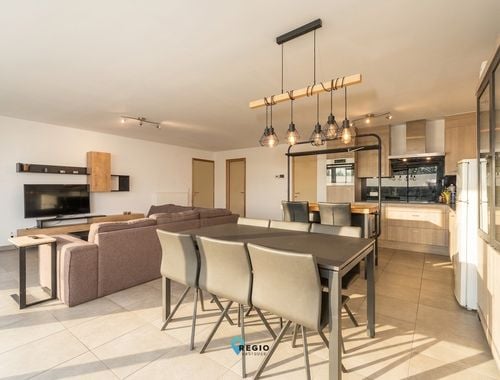                                         Appartement à vendre à Petegem-aan-de-Leie, € 375.000
