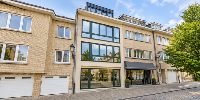 Appartement te huur in Avenue Roger Hainaut 4, 1160 Oudergem