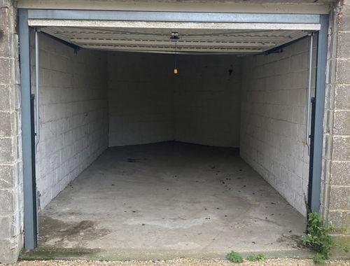                                         Garagebox te huur in Sint-Amandsberg, € 110

