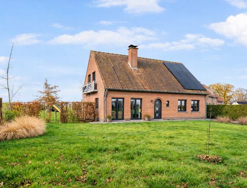                                         Woning te koop in Escanaffles, € 399.000
