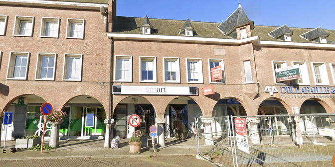 Bedrijfsvastgoed te huur in Markt 10, 2900 Schoten
