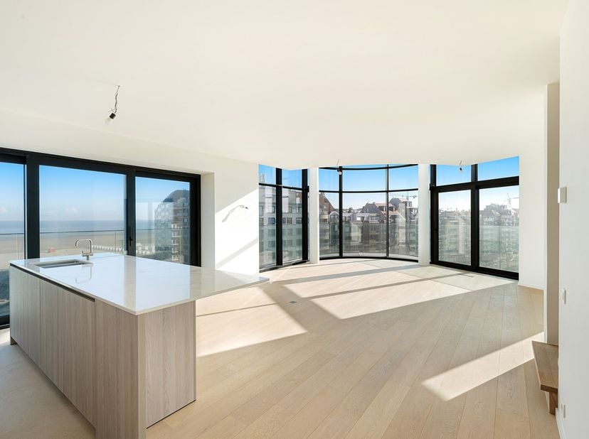 Prachtige duplex gelegen op de 6e en 7e verdieping van het prestigieuze en architecturaal hoogstaande nieuwbouwproject ‘Heldentoren’, centraal gelegen