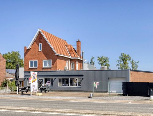                                         Maison à vendre à Dilsen-Stokkem, € 365.000
