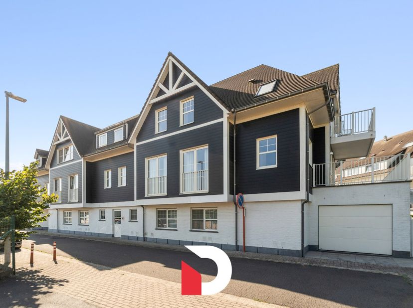 Dit uiterst functioneel appartement maakt deel uit van het recente ('2016) en sterk gereputeerde nieuwbouwproject "Het Zonnehof' gelegen in het centru