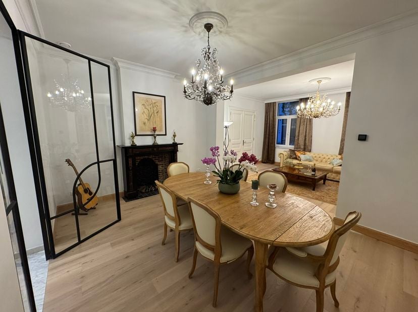 Herenhuis aan de prestigieuze nieuwbouw v/d Groene Poort.<br />
<br />
Instapklaar herenhuis op toplocatie aan het nieuwe Lobroekplein, op de voormali