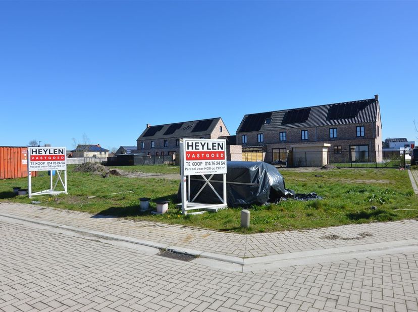 Grond te koop
                    in 2480 Dessel