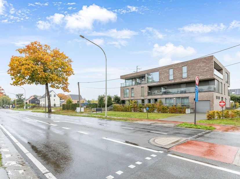 Deze verzorgde assisentiewoning vinden we terug in Residentie 'De Farmasie', een project van 14 erkende assistentiewoningen gelegen tussen de dorpscen