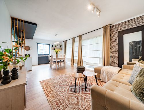                                         Gelijkvloers app. te koop in Sint-Jans-Molenbeek, € 220.000
