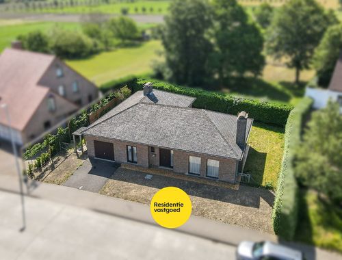                                         Bungalow à vendre à Aartrijke, € 299.000
