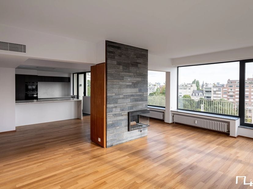 Huis te huur in RUE DE BELLE VUE 2,
                    1050 Elsene